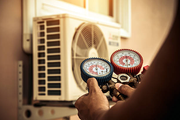 Professional Hvac technician working in Rosedale, WA